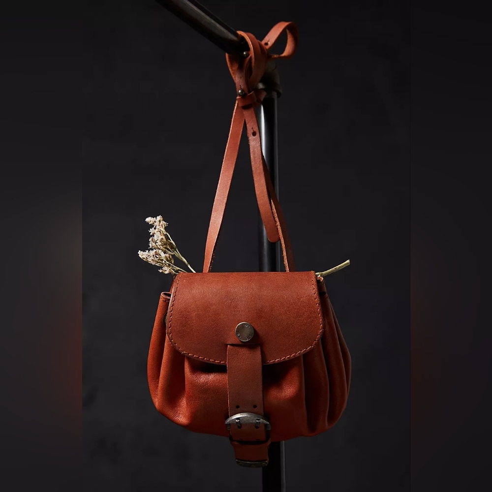 Free People We The Free Comeback Crossbody/Sap - Picture 3 of 16